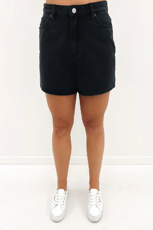 Classic Timeless Elegant Style Hi Wide Short Toxic Black