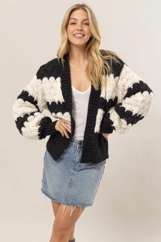 Flash Sale Scallop Striped Cardigan