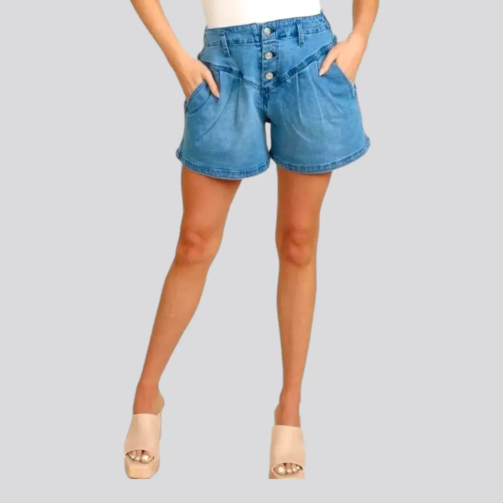 Fashion Forward Outfits Medium-wash wide-leg women's denim shorts