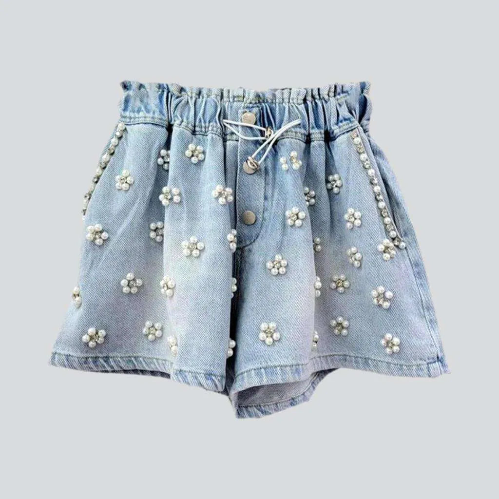 The Epitome Of Modern Women's Fashion Small pearl embellished denim shorts